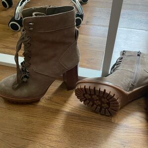 Taupe Heeled Boots 8 Like New